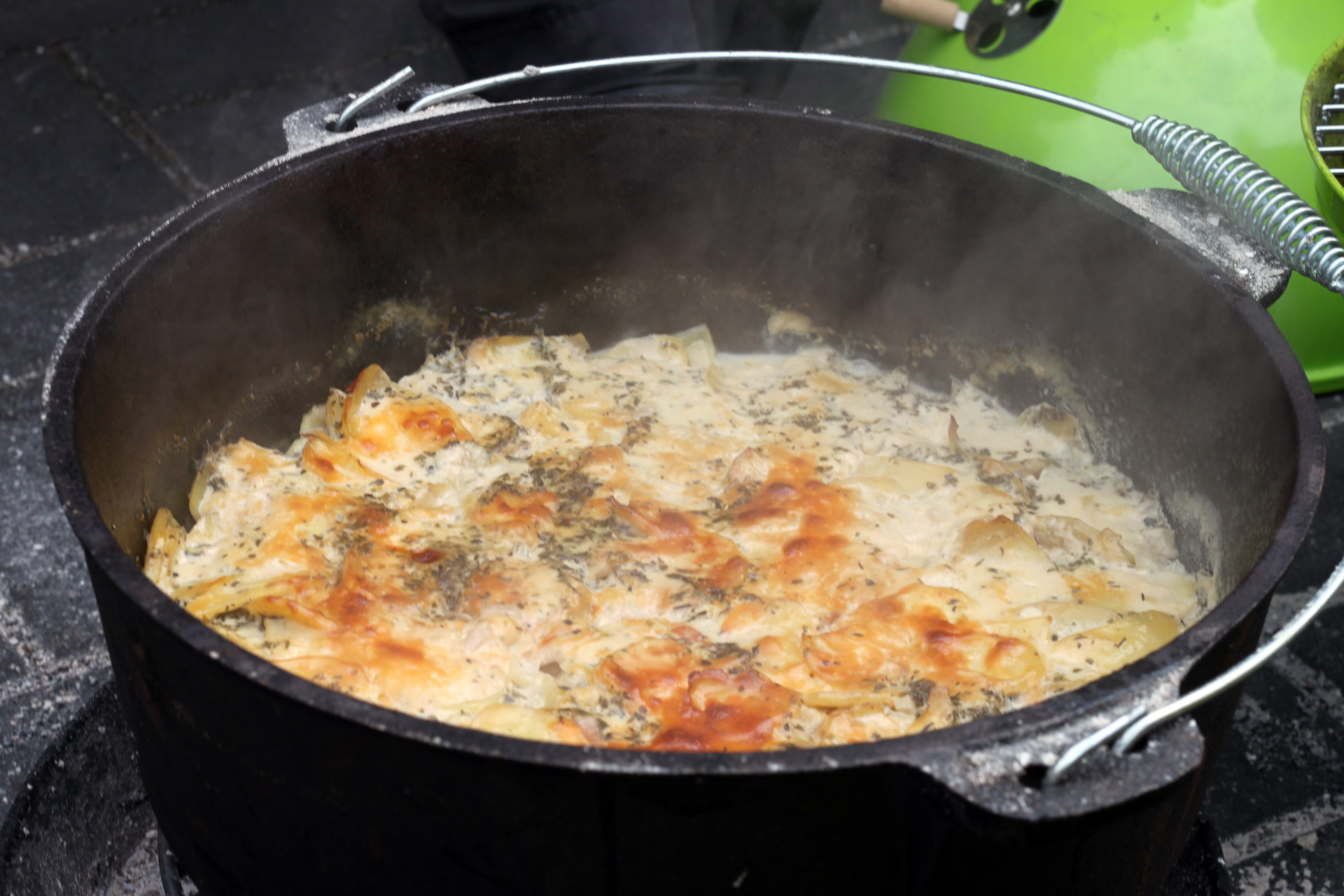 Dutch Oven Kartoffelgratin herdeflüsterer